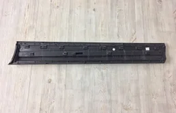 Молдинг передней левой двери для Audi Q7 2015 года на фотографиях