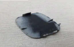 Заглушка буксировочного крюка задняя для Opel Zafira 2012 года на фотографиях