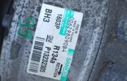 Компрессор кондиционера для Opel Insignia 2013 года на фотографиях