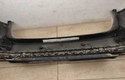 Бампер задний для Volkswagen Touareg 2025 года на фотографиях