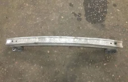 Бампер для Audi Q7 2010 года на фотографиях