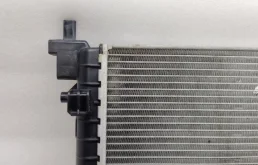 Радиатор охлаждения ДВС для Skoda Rapid 2023 года на фотографиях