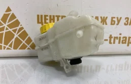 Бачок главного тормозного цилиндра для Skoda Rapid 2020 года на фотографиях