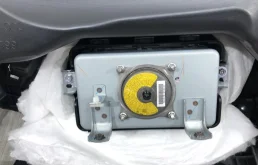 Подушка безопасности пассажира для Subaru Forester на фотографиях