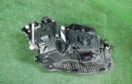 Фары для Volkswagen Touareg 2023 года на фотографиях