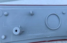 Отражатель (катафот) заднего бампера правый для Mercedes-Benz GL class на фотографиях