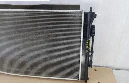 Радиатор охлаждения ДВС для Hyundai Creta на фотографиях