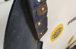 Крылья для Suzuki Swift на фотографиях