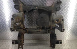 Подрамник двигателя для Suzuki Grand Vitara на фотографиях