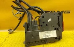 Блок предохранителей под капотом для Mercedes-Benz E class W212 2009-2015