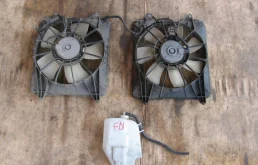 Вентилятор радиатора охлаждения ДВС для Honda Civic 2008 года на фотографиях