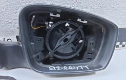 Зеркало боковое правое для Skoda Rapid 2018 года на фотографиях