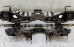 Задний подрамник для Mazda CX 7 на фотографиях