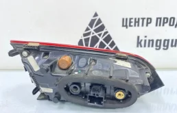 Фонарь внутренний правый для Skoda Rapid 2023 года на фотографиях