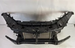 Панель радиатора (телевизор) для Mercedes-Benz GL class на фотографиях