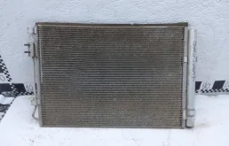 Радиатор кондиционера для Hyundai Solaris 2013 года на фотографиях