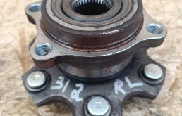 Ступица колеса задняя правая для Mitsubishi Pajero на фотографиях