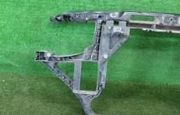 Панель радиатора (телевизор) для BMW X3 2008 года на фотографиях