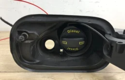 Лючок топливного бака для Audi Q7 на фотографиях