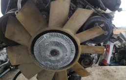 Двигатель без навесного для Jeep Liberty на фотографиях