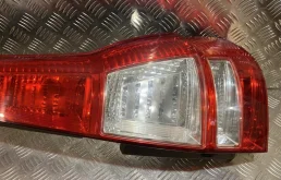 Фонарь правый для Honda CR-V на фотографиях