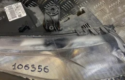 Фара правая для Honda Civic 2005 года на фотографиях