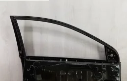 Стекла и зеркала для Toyota Corolla 2016 года на фотографиях