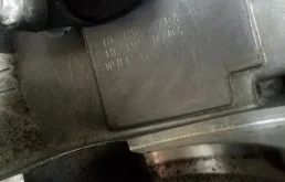 Двигатель без навесного для Ford Kuga 2015 года на фотографиях