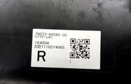 Молдинг двери передний правый для Toyota RAV4 на фотографиях