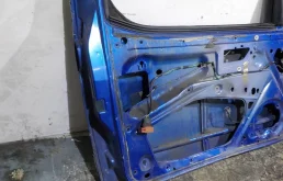 Двери для Citroen Berlingo 2002 года на фотографиях