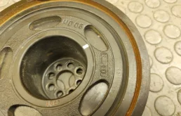 Шкив коленвала для Porsche Cayenne 2014 года на фотографиях