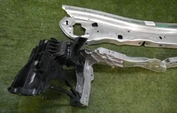 Панель радиатора (телевизор) для Mercedes-Benz E class на фотографиях