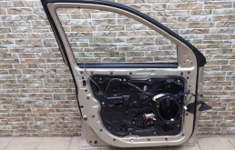 Дверь передняя левая для Jeep Grand Cherokee на фотографиях