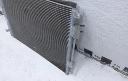 Радиатор кондиционера для Hyundai Solaris 2013 года на фотографиях