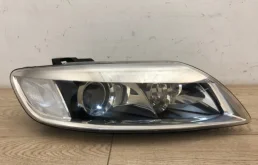 Фара правая для Audi Q7 2006 года на фотографиях