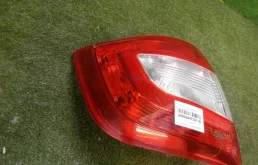 Фонарь левый для Skoda Rapid 2017 года на фотографиях