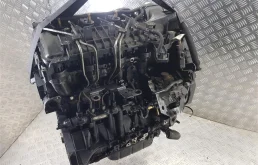 Двигатель без навесного для Citroen Berlingo 2012 года на фотографиях