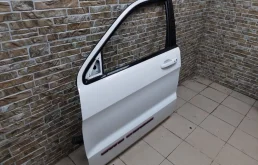 Дверь передняя левая для Jeep Grand Cherokee на фотографиях