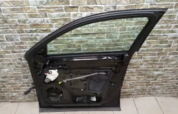 Дверь передняя правая для Audi Q3 на фотографиях