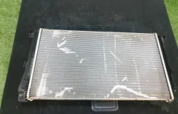 Радиатор охлаждения ДВС для BMW 3er 2023 года на фотографиях