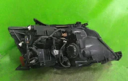 Фары для Toyota Alphard 2008 года на фотографиях