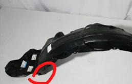 Крылья для Toyota Corolla 2007 года на фотографиях