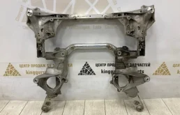 Подрамник двигателя для BMW 5er 2016 года на фотографиях