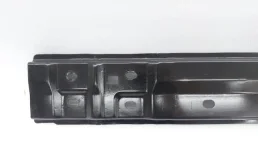 Усилитель переднего бампера для Toyota Corolla 2016 года на фотографиях