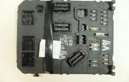 Блок управления двигателем для Peugeot 206 на фотографиях