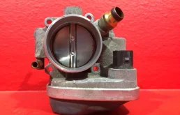 Дроссельная заслонка для Opel Zafira 2015 года на фотографиях