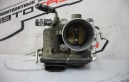 Дроссельная заслонка для Toyota RAV4 на фотографиях