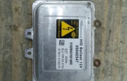 Блок розжига ксенона для Ford Kuga 2011 года на фотографиях