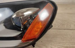 Фары для Volkswagen Touareg 2014 года на фотографиях