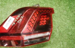 Фонарь внешний левый для Volkswagen Tiguan 2019 года на фотографиях